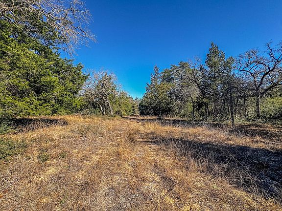 3rd image of 1202 Moonglow Ln