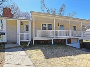 9 Rebecca St, Coventry, RI 02816