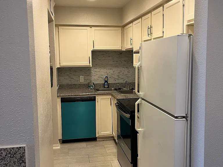 8055 Cambridge St #22 — Photo 17