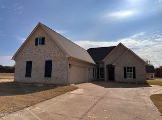 3631 Kreunen St, Nesbit, MS 38651