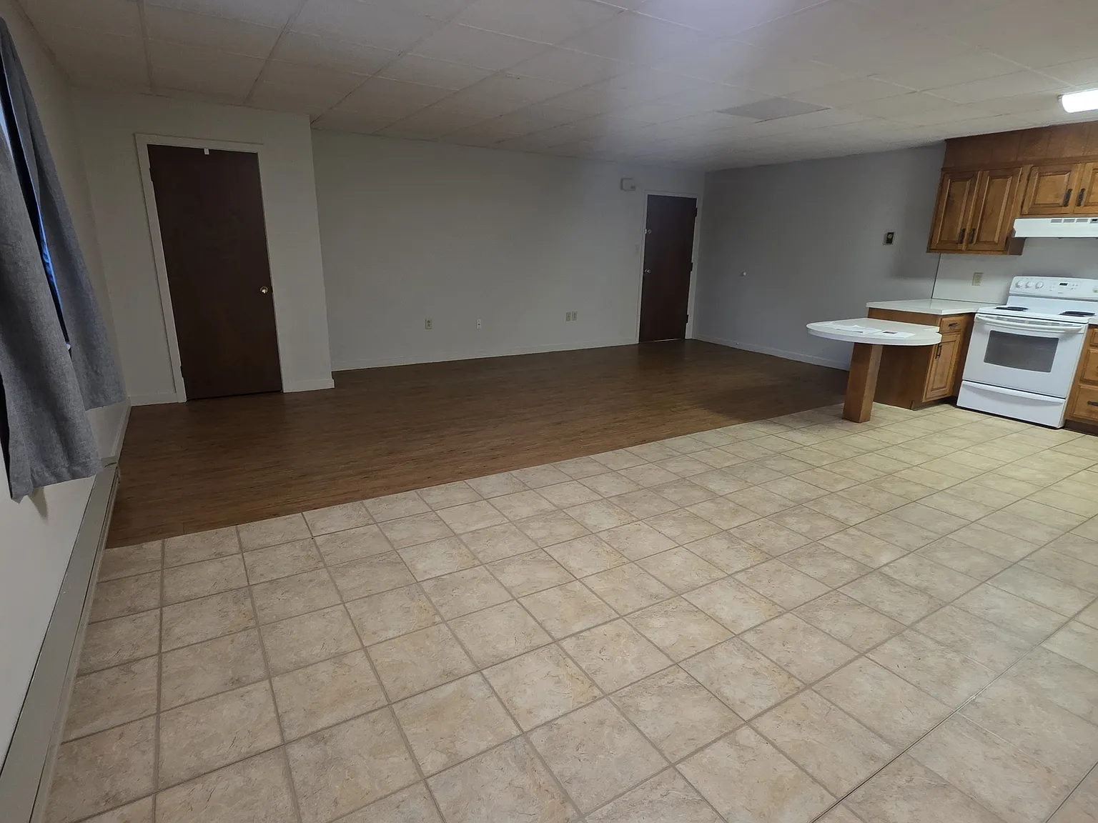 2 bed, 1100 sqft, $1,295 — Photo 3