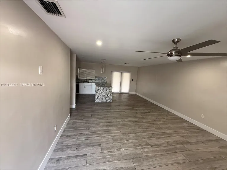 1050 W 37th St — Photo 3