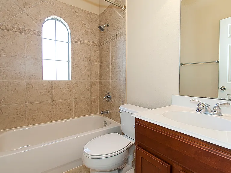 11945 Henderson Dr — Photo 8