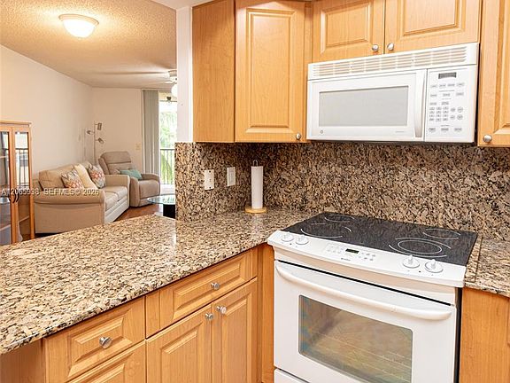 4th image of 8363 Lake Dr APT 504