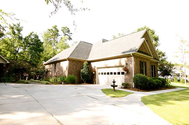Double Car Garage