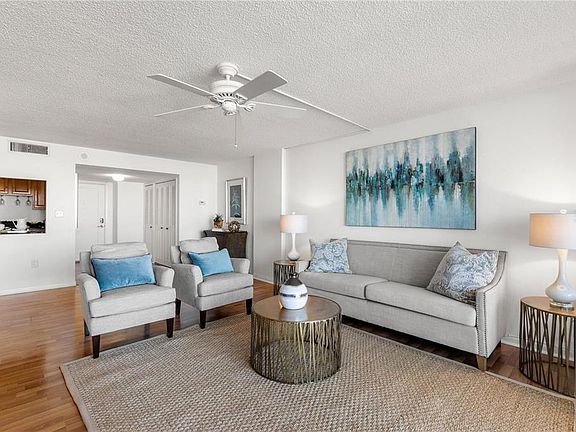 5th image of 400 ISLAND WAY #503