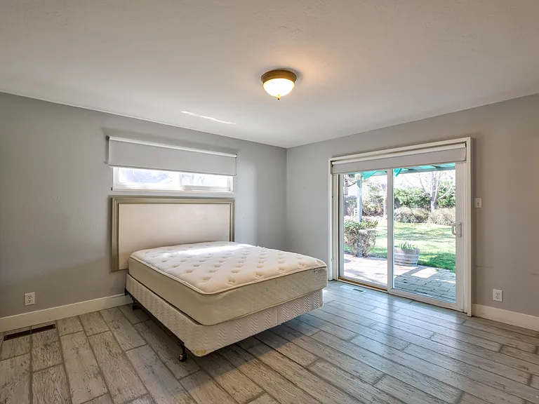 12310 S Hills Dr — Photo 22