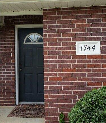2nd image of 1744 N Tallowood Dr