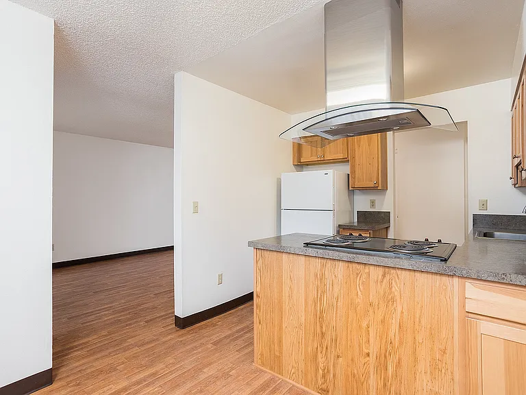 1745 16th St Tulip Crest Apts (22)