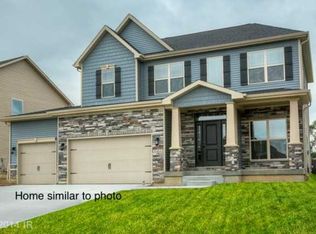390 NE Fox Run, Waukee, IA 50263