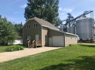 301 Avenue C W, Napoleon, ND 58561