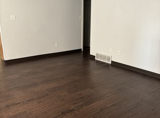 1611 Center Point Rd NE #7, Cedar Rapids, IA 52402