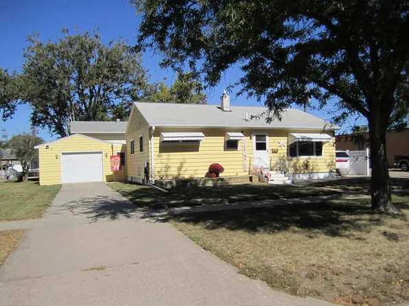 59 16th St SW, Huron, SD 57350