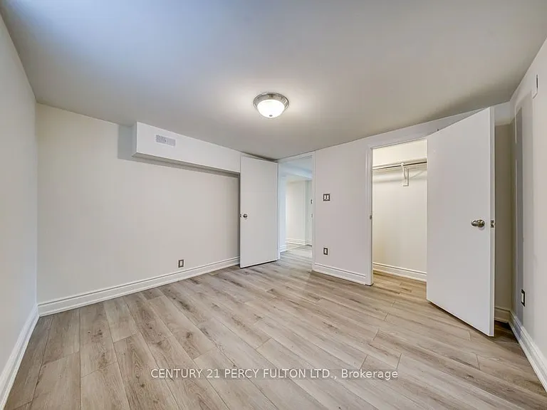 36 Merryfield Dr — Photo 27