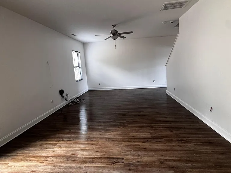 165 Legacy Dr — Photo 3