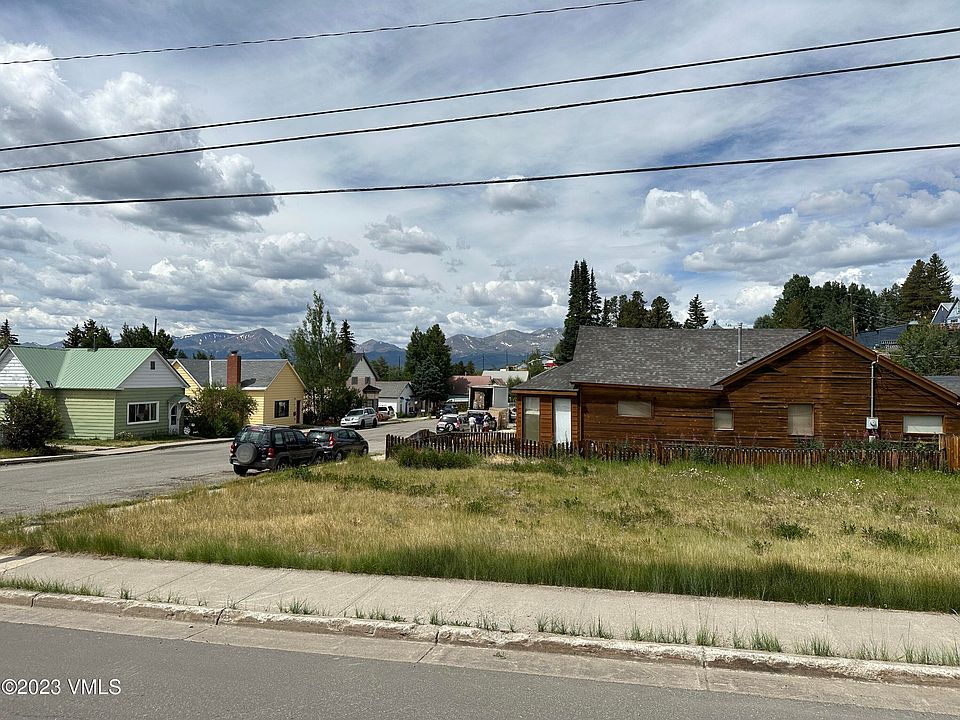 1st image of 200 W 7th St