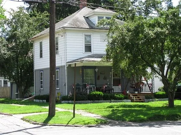 1901 W State St photo 1