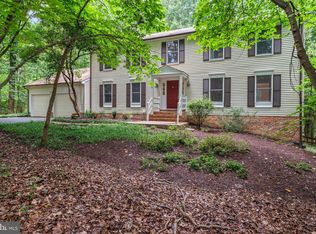 2609 Deerdell Ln, Reston, VA 20191