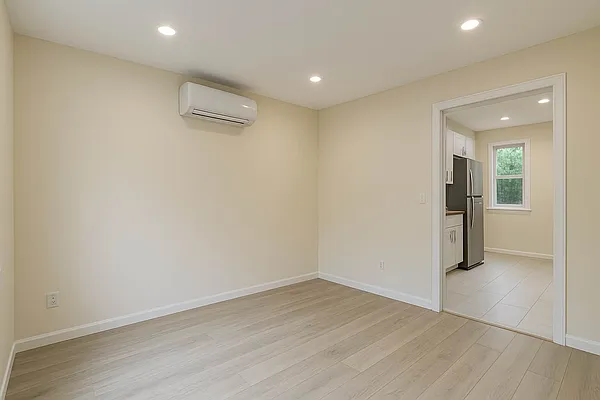 Rented by ONE NYC RE | media 7