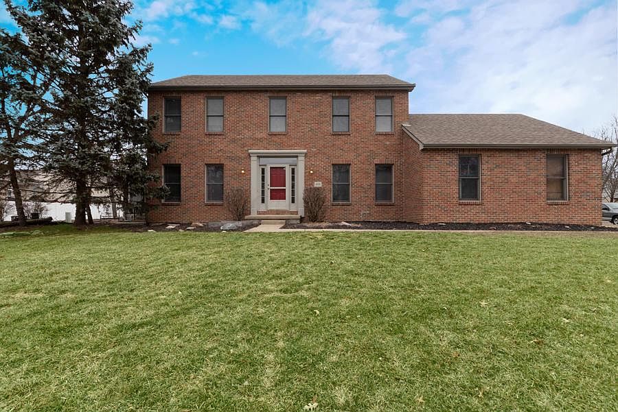 1st image of 688 Collingwood Dr
