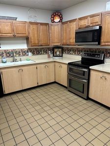3357 38th St S APT A, Saint Petersburg, FL, 33711
