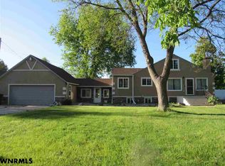 217 E 38th St, Scottsbluff, NE 69361