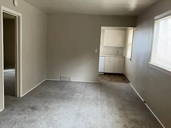 927 S Lincoln St APT 2, Spokane, WA 99204