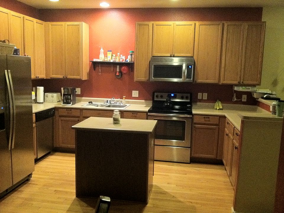 Kitchen with NEW Appliances