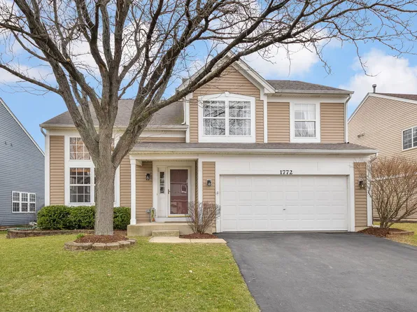 1772 Ellington Dr, Aurora, IL 60503