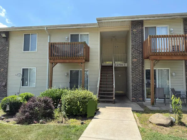 2700 Light Rd APT 205, Oswego, IL 60543