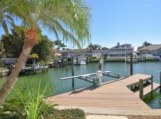 104 5th St E, Tierra Verde, FL 33715