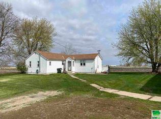 516 Wells St, Whiting, IA 51063