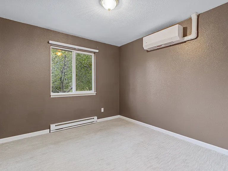 2912 Loch Lomond Dr — Photo 17