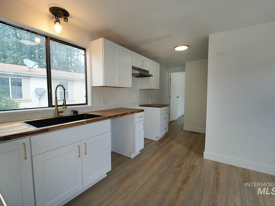 1st image of 7826 W Manassas Ln