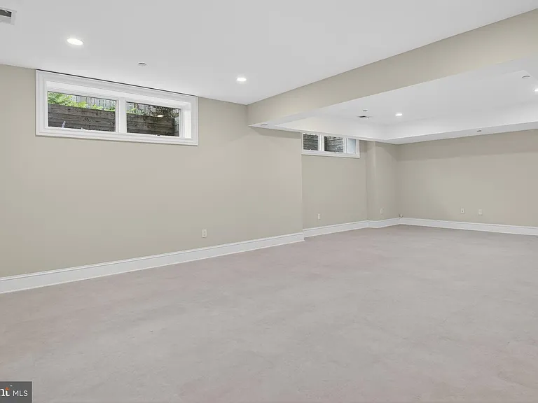 5718 Huntington Pkwy — Photo 70