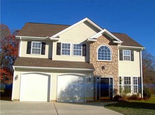 2731 Beckerdite Rd, Sophia, NC 27350