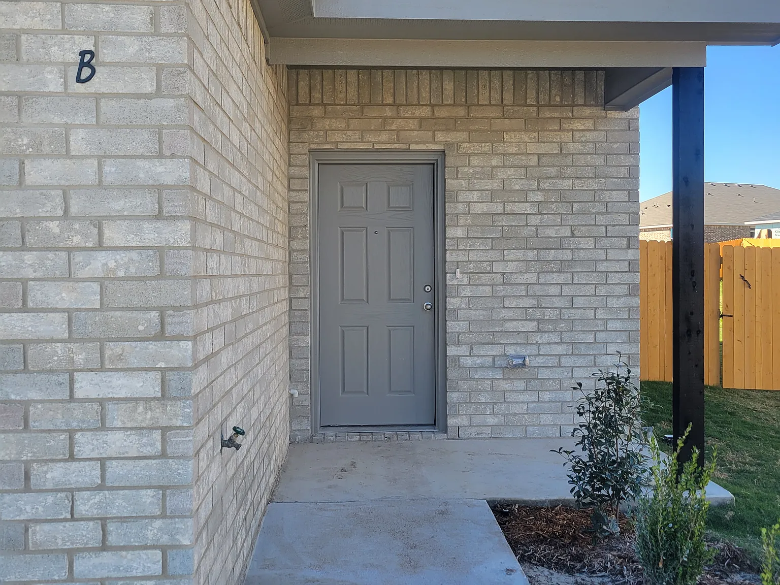 2329 Zanoletti — Photo 1