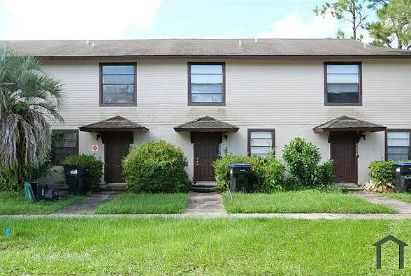 2 bed, 1200 sqft, $1,725 — Photo 2