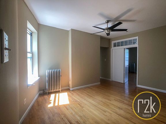 5th image of 3169 33rd St APT 18