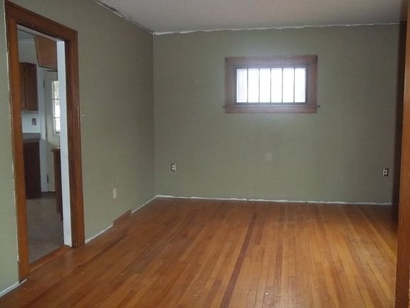 4th image of 1822 12th Ave