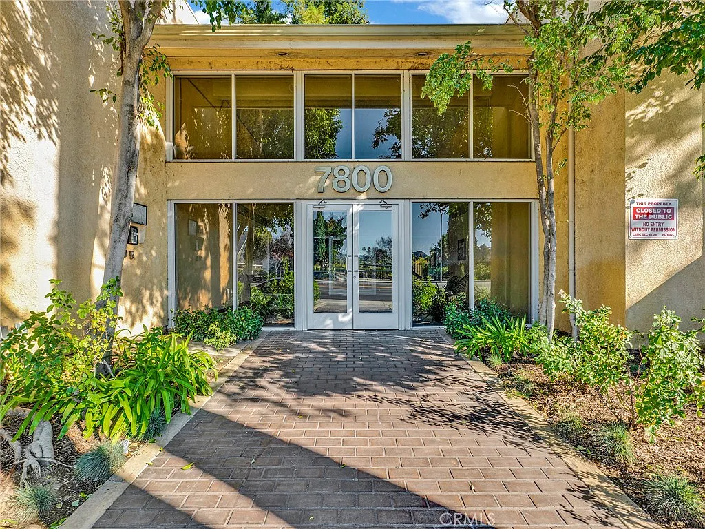 3 bed, 1168 sqft, $2,995 — Photo 2