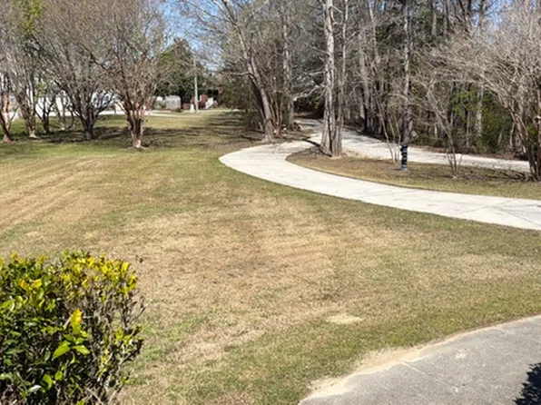 512 Greenfield Pl, Sneads Ferry, NC 28460