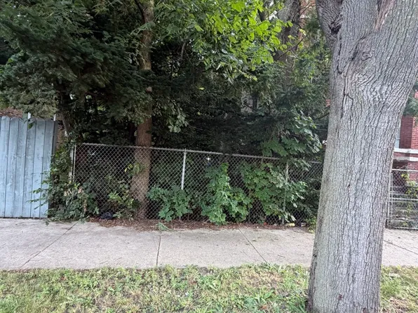 1017 W 61st St, Chicago, IL 60621