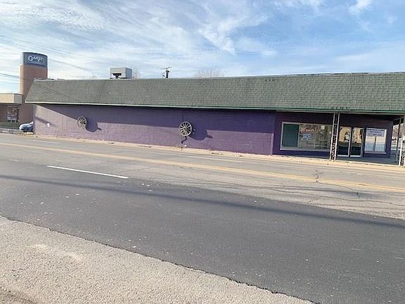 3rd image of 135 E Broadway St