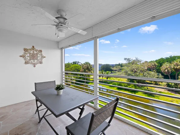3510 Oaks Way #406, Pompano Beach, FL 33069