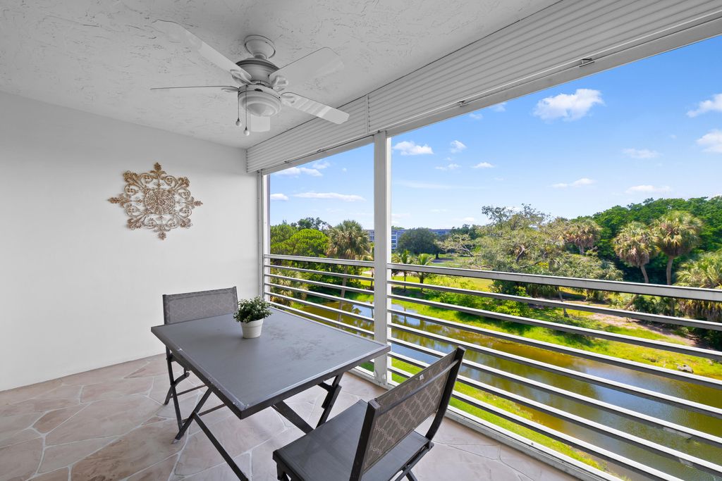 3510 Oaks Way #406, Pompano Beach