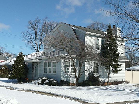 4th image of 2303 E 3rd St