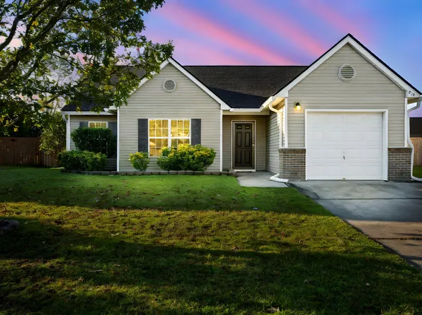 219 Barnwell St, Summerville, SC 29483