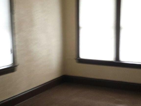 2nd image of 3912 Archwood Ave #Up