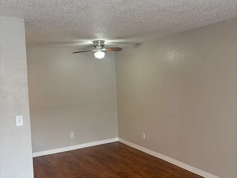 Prospect Pointe Apartments — Photo 70